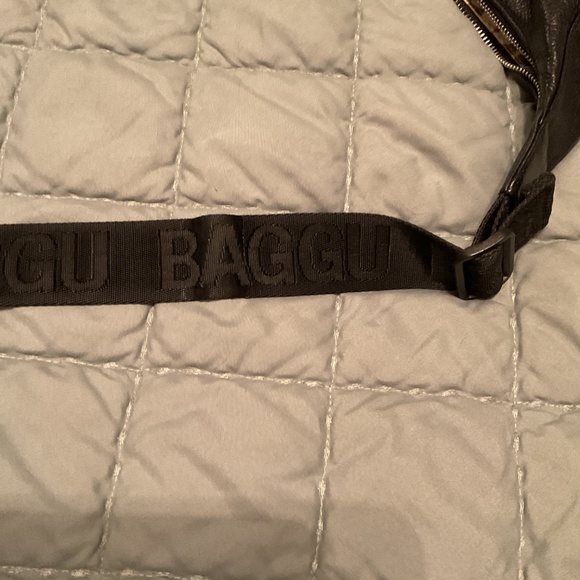 BAGGU deadstock black leather medium crescent bag - Picture 8 of 11